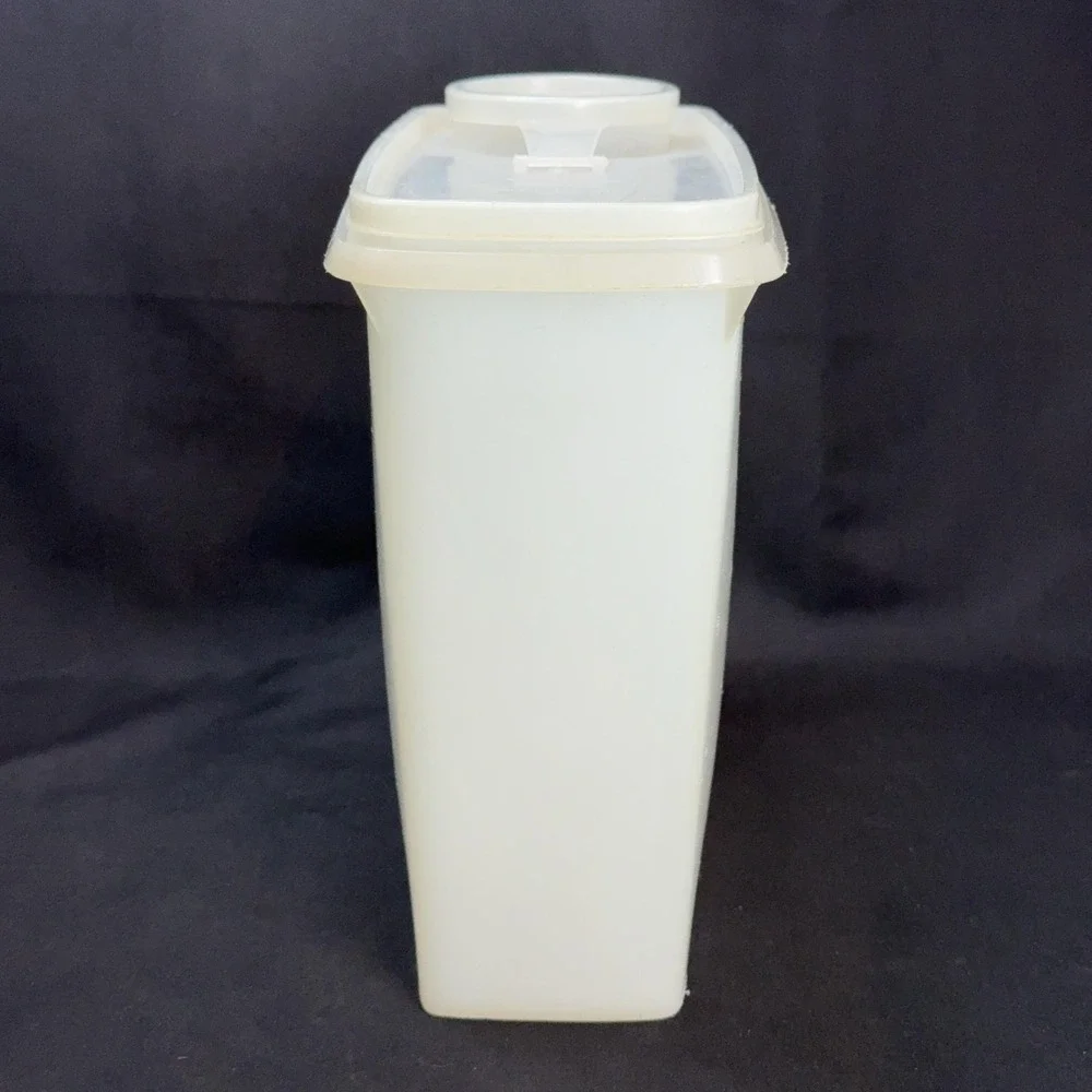Tupperware Cereal Keeper Container Flip-Top Pour Spout Clear Plastic Storage USA
